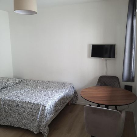 Studio Au Calme Espace Exterieur Parking Gratuit Dans La Rue Grenoble Bagian luar foto